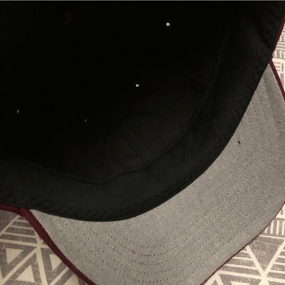 Neighborhood Neighbors 8 Panel Baseball Fitted Cap Size Large - Picture 6 of 7